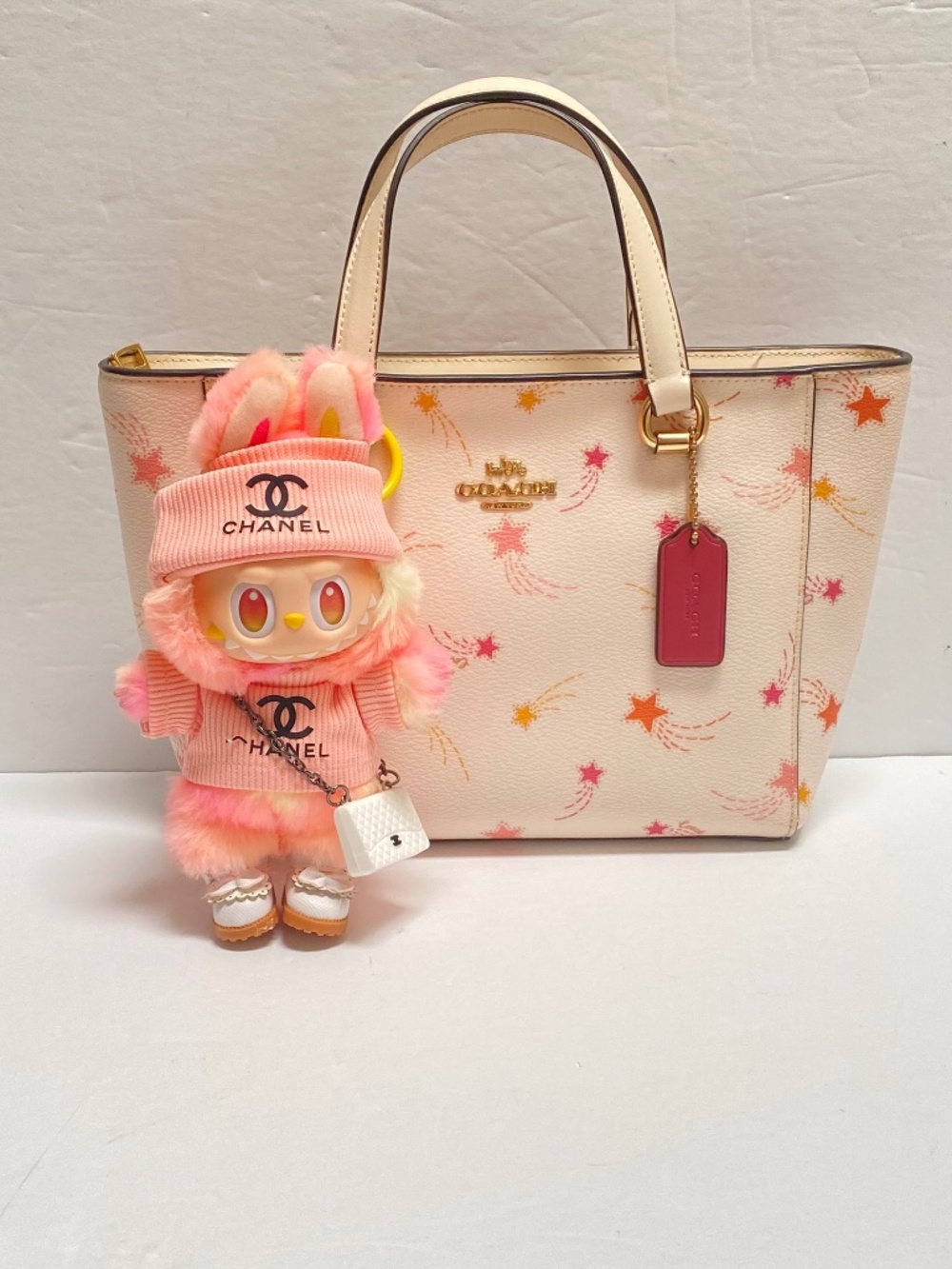 Labubu CC Outfit and Accessories (4 Pieces)